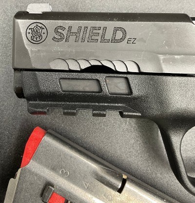SMITH & WESSON SHIELD EZ .30 SUPER CARRY - Image 4 of 7