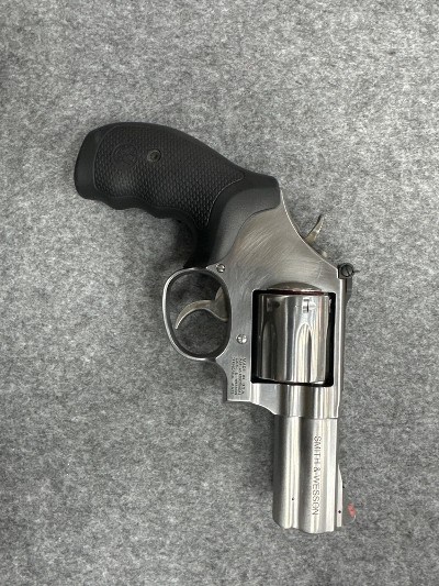 SMITH & WESSON 686-6 .357 MAG - Image 3 of 5