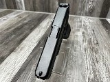 GLOCK 22 GEN 5 40 Smith & Wesson - 3 of 4