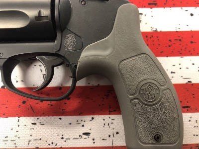 SMITH & WESSON 38 BODYGUARD .38 SPL - Image 2 of 6