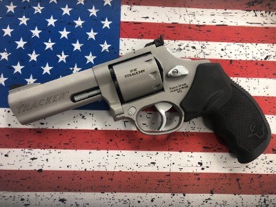 TAURUS 992 TRACKER .22 LR - Image 1 of 2