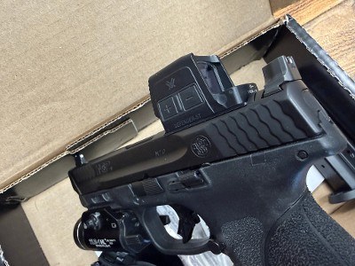 SMITH & WESSON M&P9 M2.0 OPTIC READY 9MM LUGER (9X19 PARA) - Image 5 of 7