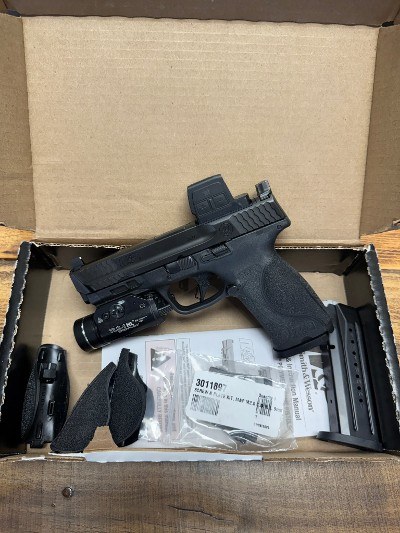 SMITH & WESSON M&P9 M2.0 OPTIC READY 9MM LUGER (9X19 PARA) - Image 1 of 7