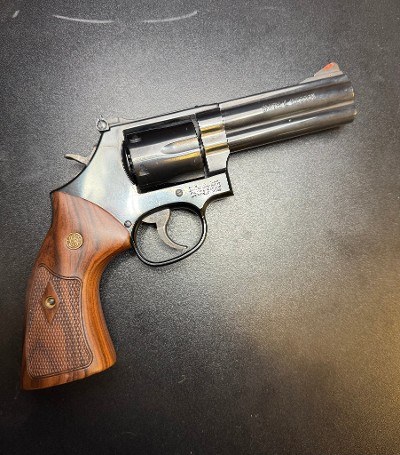 SMITH & WESSON 586-8 .357 MAG - Image 3 of 6
