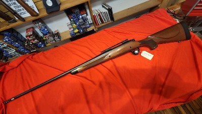 REMINGTON 700 BDL CUSTOM DELUXE .300 REM ULTRA MAG - Image 4 of 9