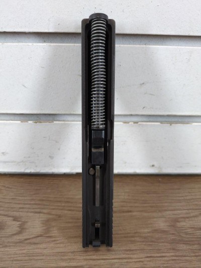 GLOCK 22 GEN 2 40 Smith & Wesson - Image 9 of 12