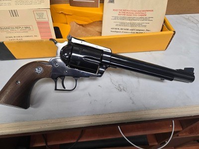 RUGER NEW MODEL BLACKHAWK .357 MAG - Image 3 of 6