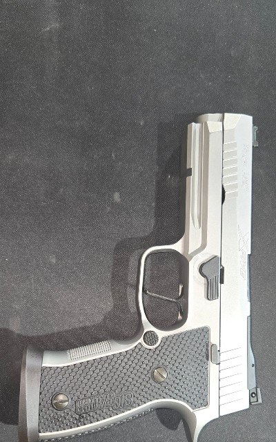 SIG SAUER P320 XFIVE SXG 9MM LUGER (9X19 PARA) - Image 2 of 4