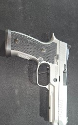 SIG SAUER P320 XFIVE SXG 9MM LUGER (9X19 PARA) - Image 1 of 4