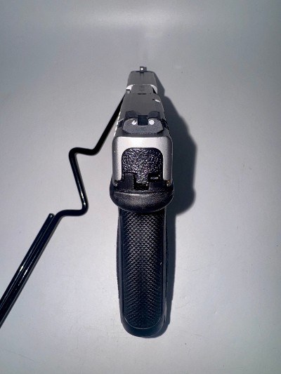 SMITH & WESSON SD40 VE .40 S&W - Image 3 of 7