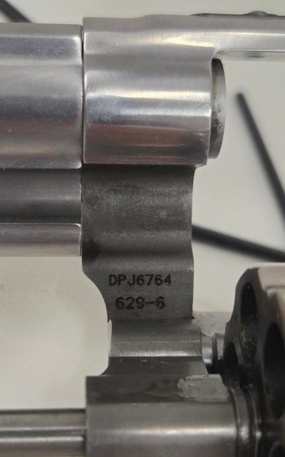 SMITH & WESSON 629-6 .44 MAGNUM - Image 7 of 10