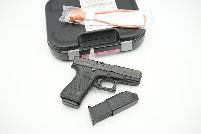 GLOCK 19 9MM LUGER (9x19 PARA) - Image 1 of 24