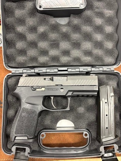 SIG SAUER P320 NITRON COMPACT 9MM LUGER (9x19 PARA) - Image 1 of 4