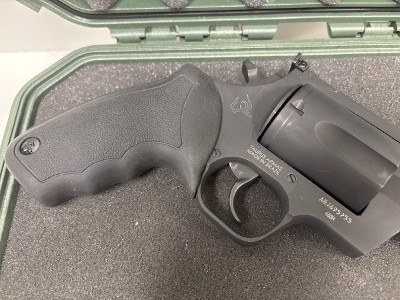 TAURUS RAGING HUNTER 460 S&W MAG - Image 4 of 10