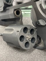 TAURUS RAGING HUNTER 460 S&W MAG - Image 9 of 10