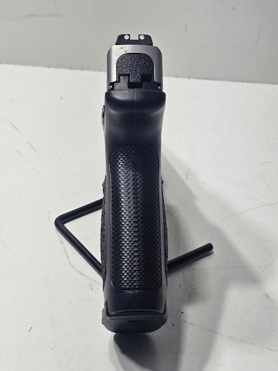 SMITH & WESSON SD40VE .40 - Image 3 of 8