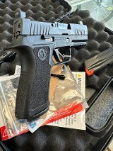 SIG SAUER P320 PRO RXP COMPACT 9MM LUGER (9x19 PARA) - Image 7 of 8