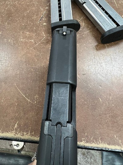 SMITH & WESSON M & P 9 Shield Ez9MM LUGER (9x19 PARA) - Image 4 of 6