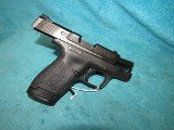 SMITH & WESSON M&P9 SHIELD 9MM LUGER (9x19 PARA) - 1 of 2