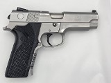 SMITH & WESSON 4046 .40 S&W - Image 1 of 2