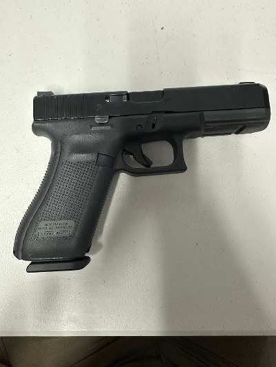 GLOCK G17 GEN 5 9MM LUGER (9X19 PARA) - Image 1 of 2