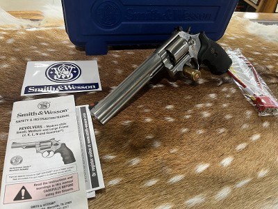 SMITH & WESSON 686 PLUS 3-5-7 MAGNUM SERIES .357 MAG - Image 1 of 6