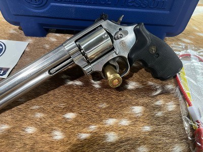 SMITH & WESSON 686 PLUS 3-5-7 MAGNUM SERIES .357 MAG - Image 3 of 6