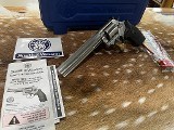 SMITH & WESSON 686 PLUS 3-5-7 MAGNUM SERIES .357 MAG