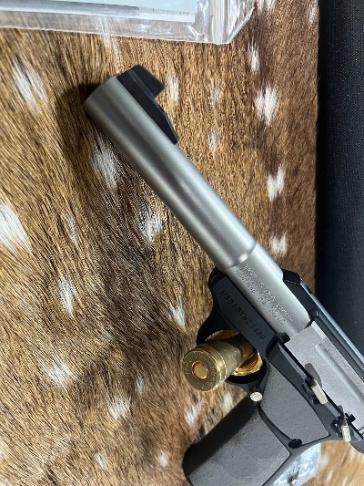 BROWNING BUCKMARK .22 LR - Image 6 of 7