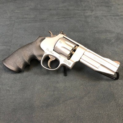 SMITH & WESSON 627-5 PRO SERIES .357 MAG - Image 3 of 10
