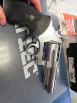SMITH & WESSON 629-2 .44 MAGNUM - 1 of 9
