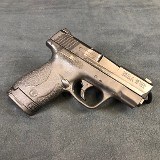 SMITH & WESSON M&P 40 SHIELD 40 Smith & Wesson - Image 1 of 3