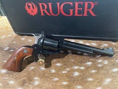 RUGER SUPER BLACKHAWK .44 MAGNUM - Image 2 of 8