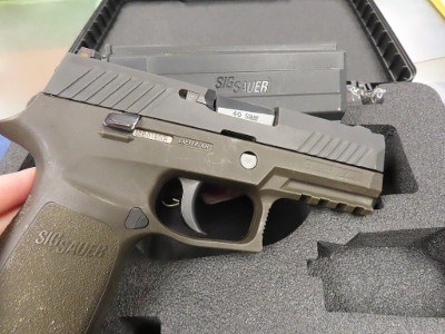 SIG SAUER P320 Compact .40 S&W - Image 1 of 7