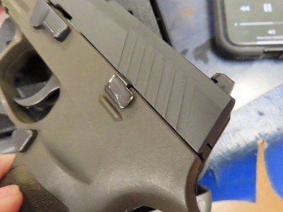 SIG SAUER P320 Compact .40 S&W - Image 6 of 7
