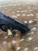 SHADOW SYSTEMS MR920 COMBAT OPTIC READY THREADED 9MM LUGER (9x19 PARA) - Image 4 of 8