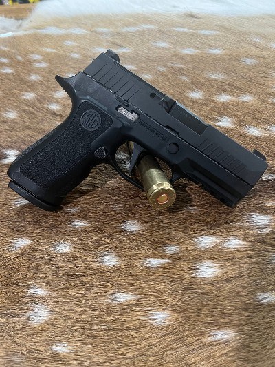 SIG SAUER P320 9MM LUGER (9x19 PARA) - Image 1 of 6