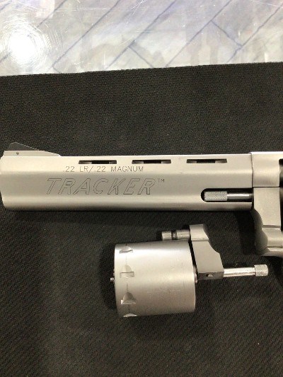 TAURUS 992 TRACKER .22LR/.22MAG - Image 3 of 9