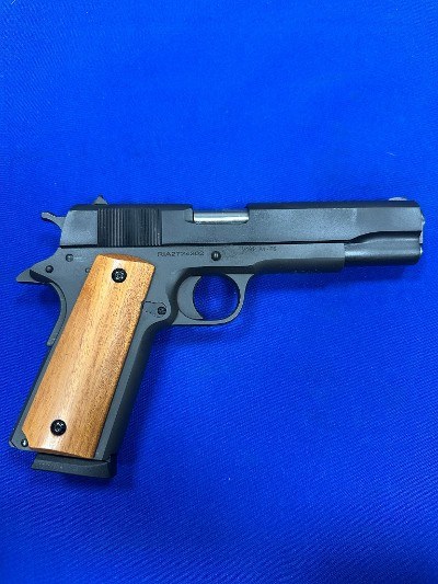 ROCK ISLAND ARMORY M1911 A1-FS .45 ACP - Image 1 of 5
