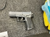 SIG SAUER SP2022 9MM LUGER (9x19 PARA) - 1 of 2