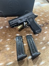 SIG SAUER P320 XCOMPACT 9MM LUGER (9X19 PARA) - Image 3 of 4