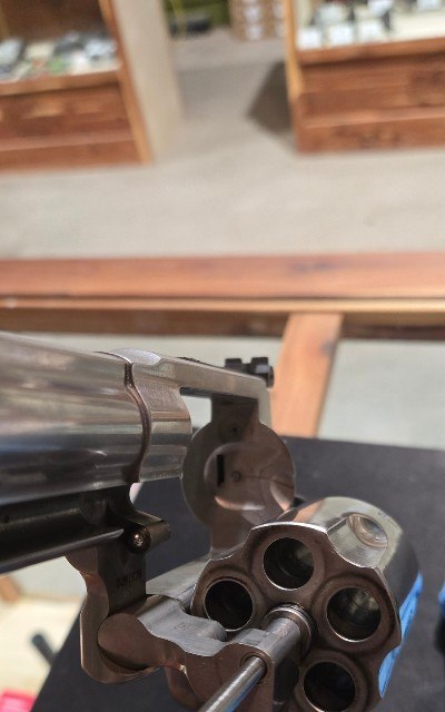 SMITH & WESSON 460XVR .460 S&W MAGNUM - Image 4 of 4