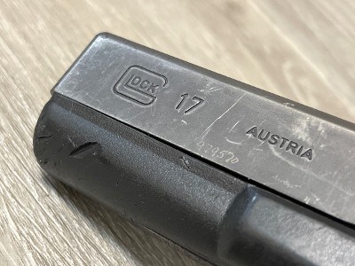 GLOCK 17 9MM LUGER (9x19 PARA) - Image 4 of 8