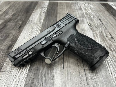 SMITH & WESSON M&P 9 M2.0 9MM LUGER (9x19 PARA) - Image 1 of 4