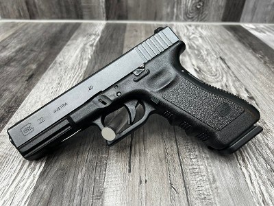 GLOCK 22 GEN 3 40 Smith & Wesson - Image 1 of 4