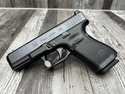 GLOCK 19 GEN 5 MOS 9MM LUGER (9x19 PARA) - Image 1 of 4