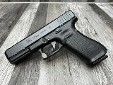 GLOCK 22 GEN 5 40 Smith & Wesson - 1 of 4