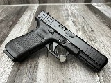 GLOCK 22 GEN 5 40 Smith & Wesson - 2 of 4