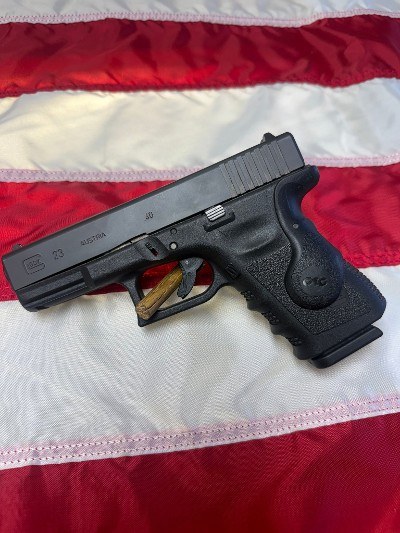 GLOCK 23 .40 S&W - Image 1 of 1