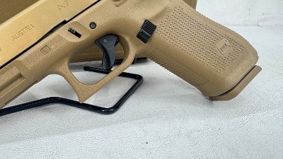 GLOCK G19X V (FDE) 9MM LUGER (9x19 PARA) - Image 5 of 17